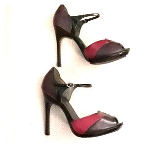 CARLOS SANTANA PEEP-TOE LEATHER HEELS 7 1/2